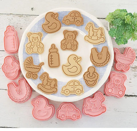 8 Pcs/set Cookie Cutters Plastic 3D Cute Cartoon Pressable Biscuit Mold Cookie Stamp Kitchen Baking Pastry Bakeware