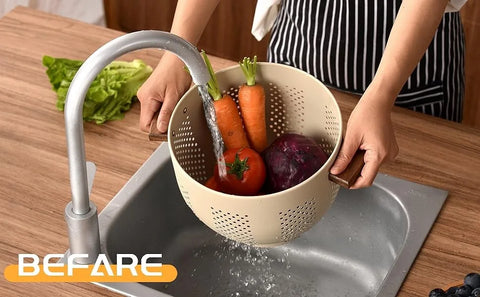 Metal Colander with Wood Handle and Stable Base, Powder Coated Steel Kitchen Strainer Basket for Draining Pasta, Vegetable