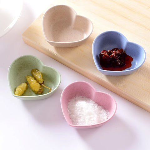 4 Pcs Sauce Dipping Bowls Appetizer Plates Condiment Dish Heart-shaped Tasting Dishes