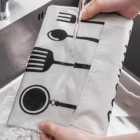 Kitchen Household Waterproof and Oil-proof Men and Women New Apron Cooking Baking Waterproof Oilproof Aprons Hand-wiping